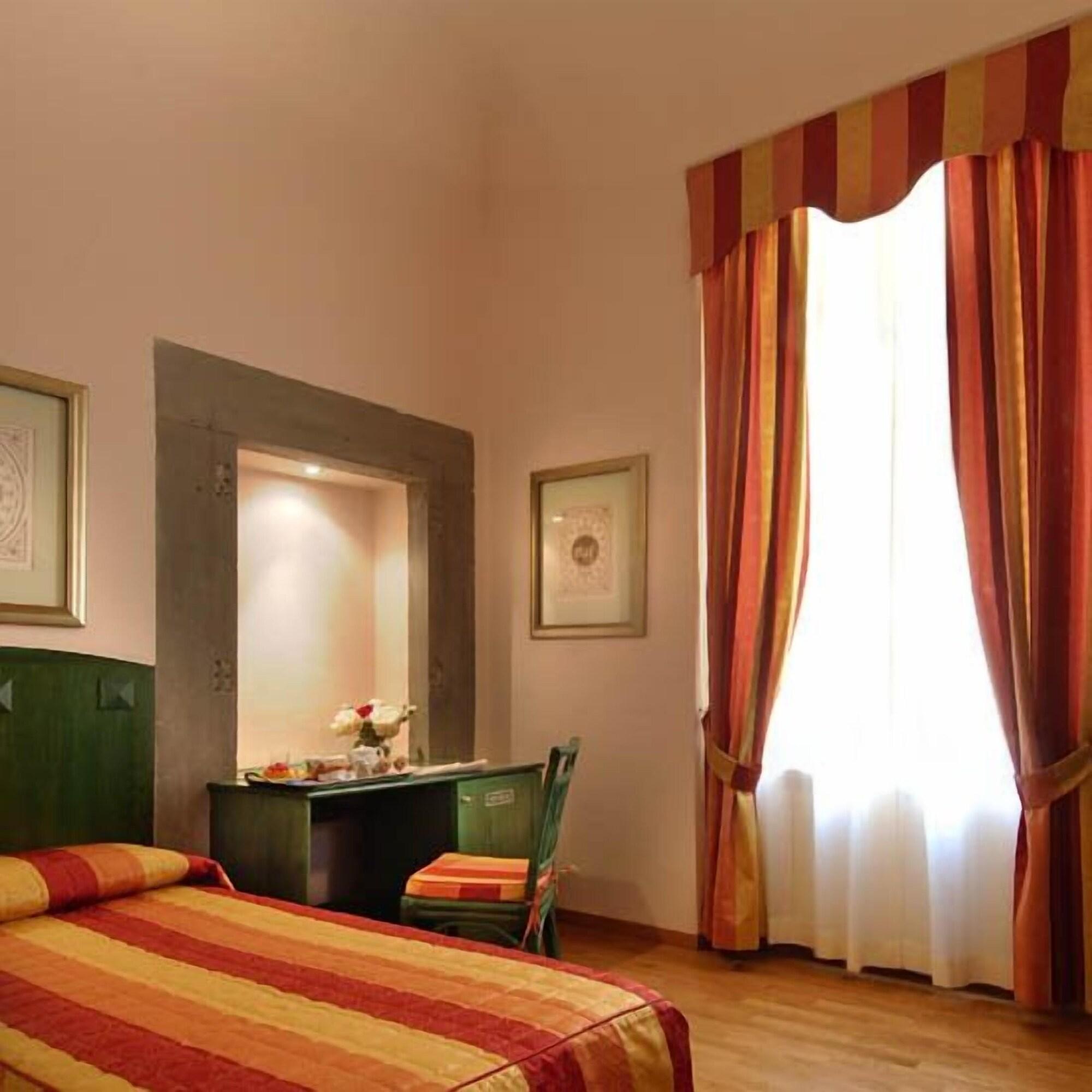 Hotel Bologna Πίζα Δωμάτιο φωτογραφία